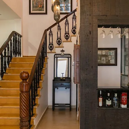 Ananda Villa: Serene Mountain Retreat with Heritage Charm-3